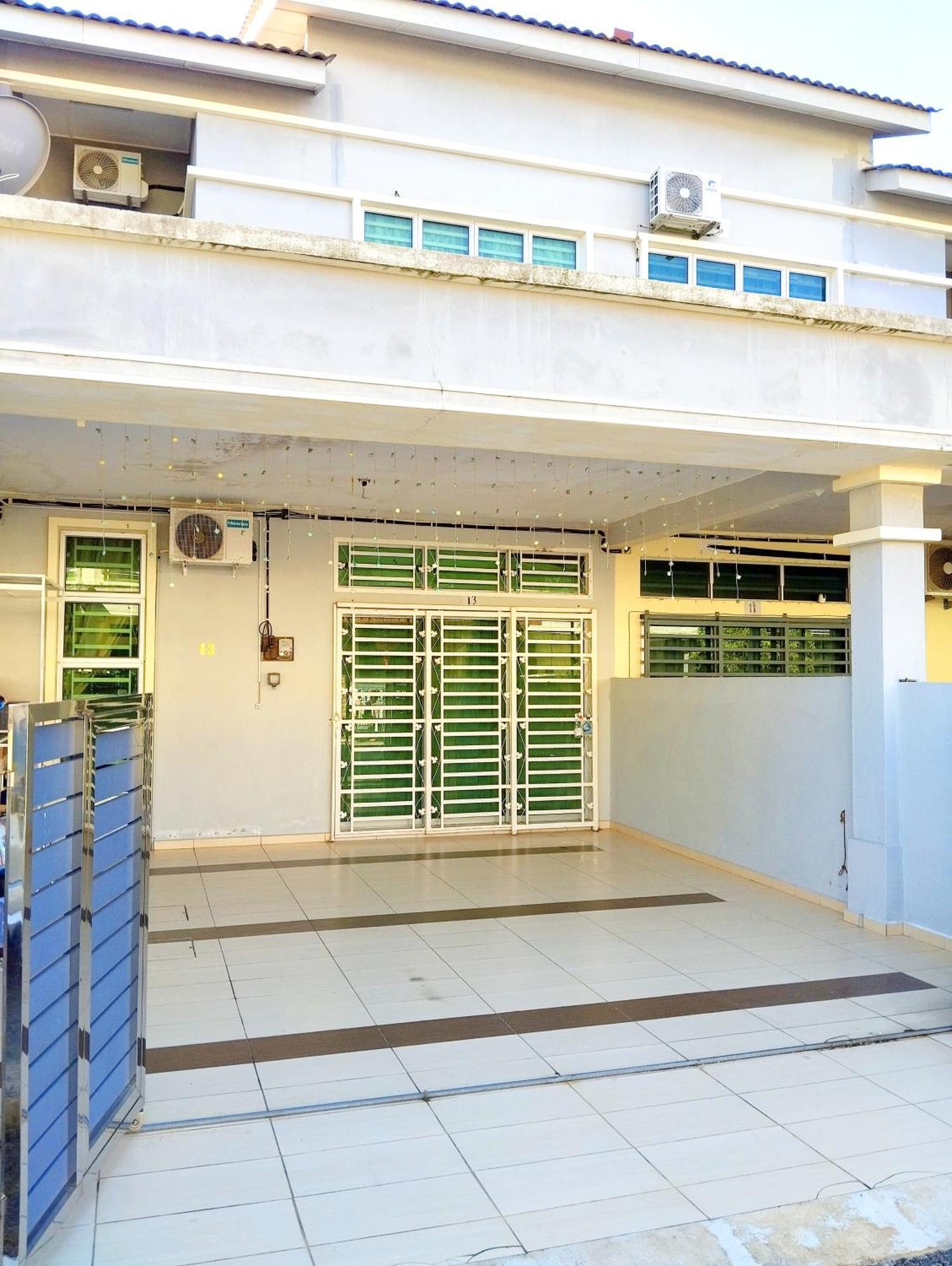 Cosy Casa Hana 4Br 3B Κουαντάν Εξωτερικό φωτογραφία